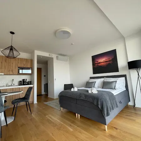 Rannakivi Riverside Apartman *